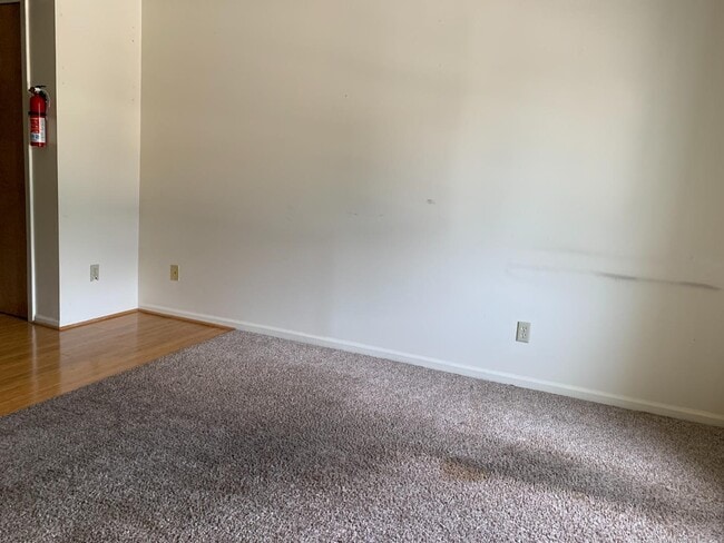 Building Photo - 226 W Michigan Ave