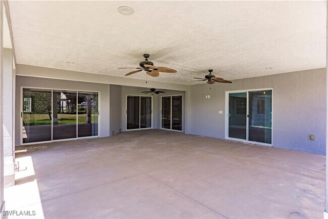 Building Photo - 2615 6th St W