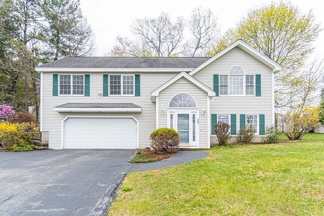 Building Photo - 32 Waltham St