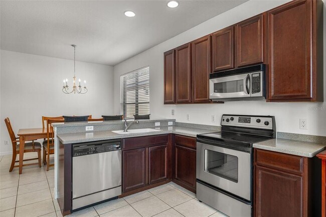Building Photo - 5808 Hidden Falls Ln