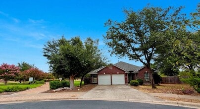 Building Photo - 8618 Columbia Falls Dr