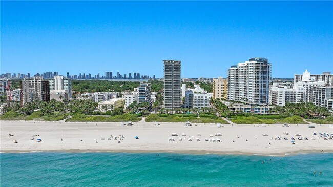 Building Photo - 3737 Collins Ave