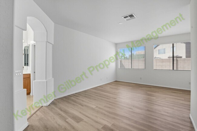 Building Photo - Beautiful 5 bed / 3 bath Home in the San Tan Heights Community of San Tan Valley