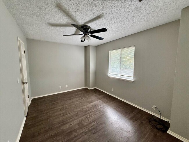 Building Photo - 16801 Langland Rd
