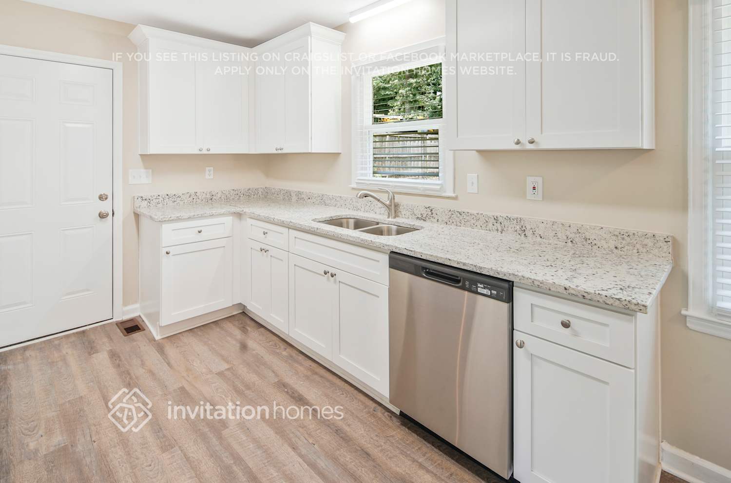 Building Photo - 6301 Old Coach Rd