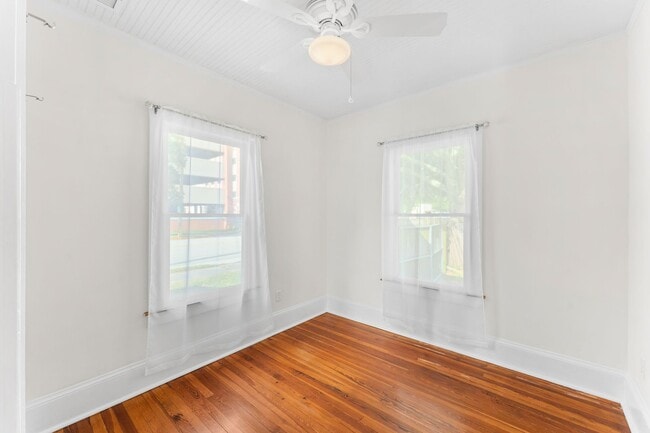 Building Photo - 1804 Tangerine St