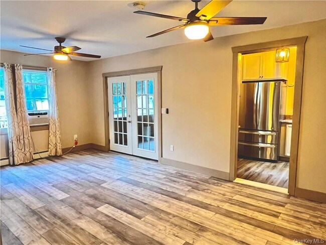 Building Photo - 23 Richard St