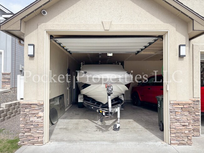 Building Photo - 874 E Forest Ridge Ct