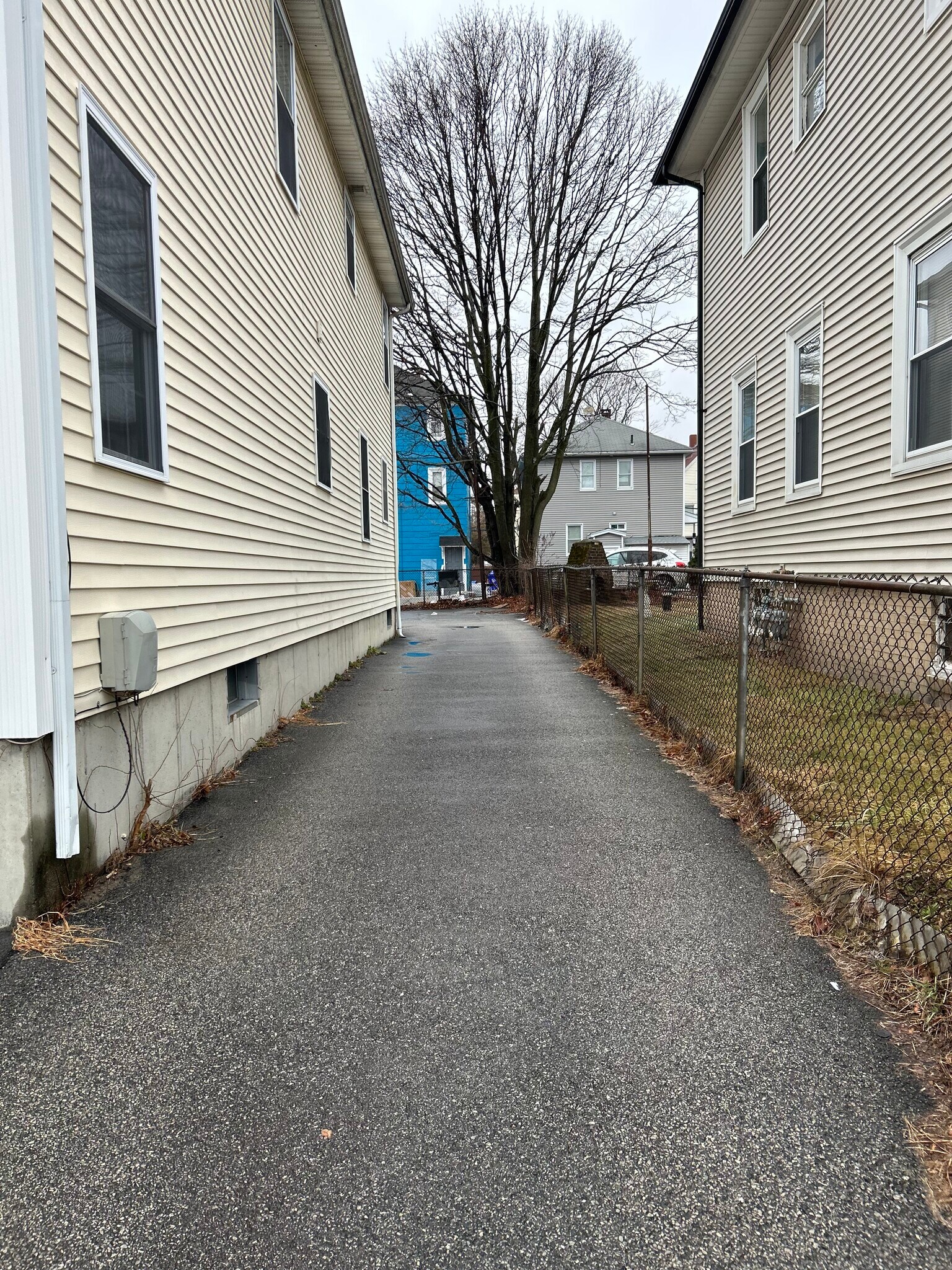 Building Photo - 25 Denison St