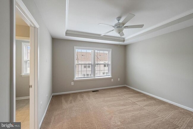 Building Photo - 9947 Fendall St