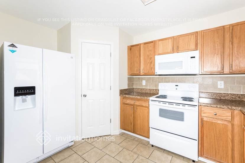 Building Photo - 1536 April Knoll Ct