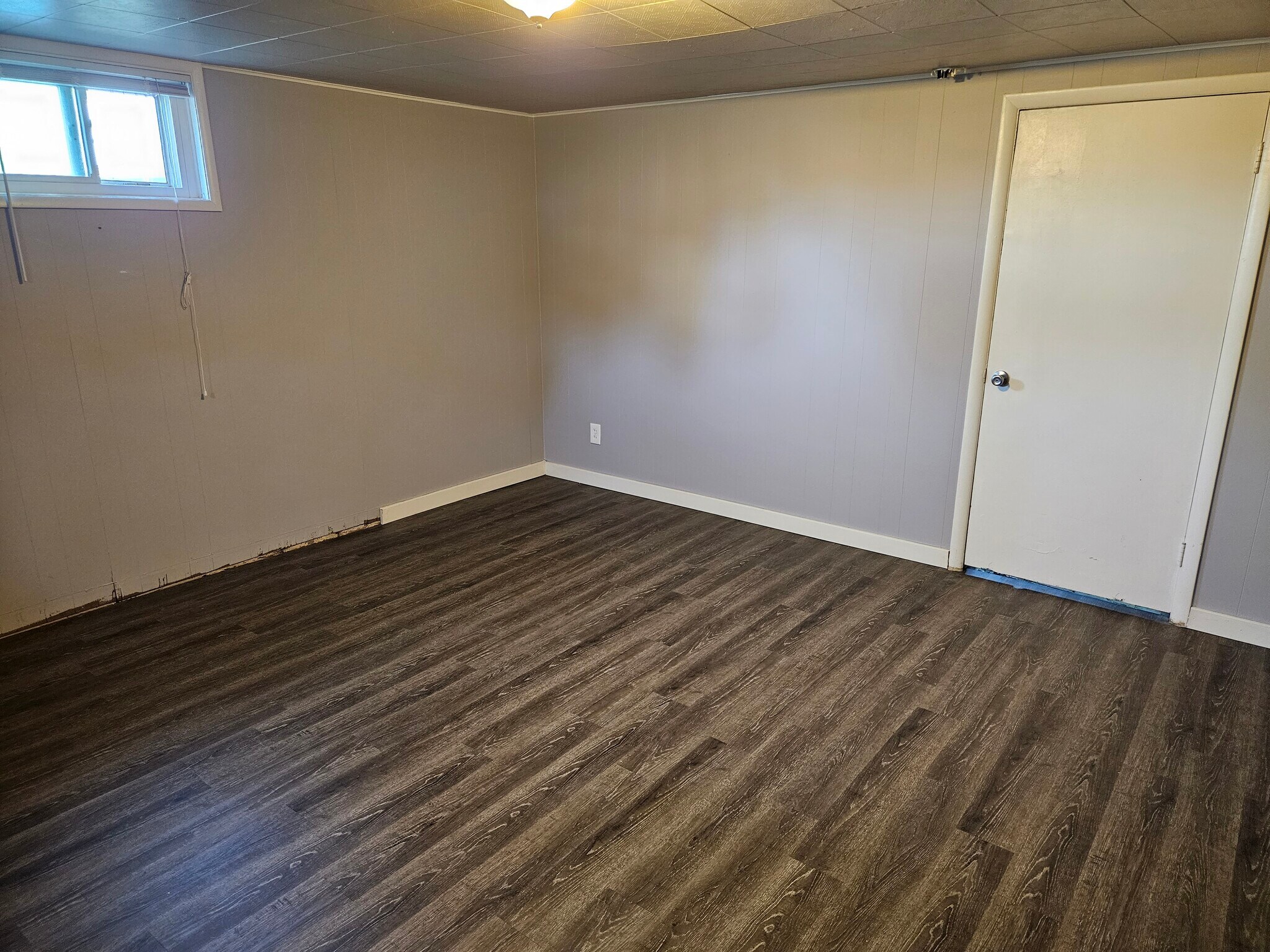 Building Photo - 1717 E Woodside Dr