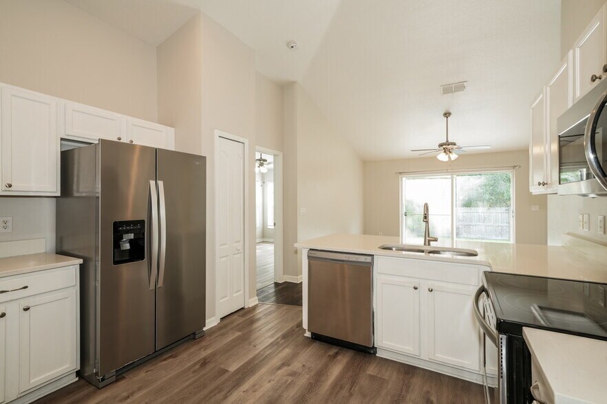 Building Photo - 6410 Buckhead Ct