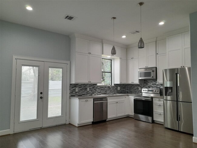 Building Photo - 7828 Pardee St