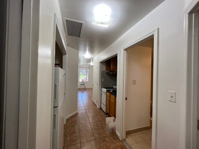 Building Photo - 3227 Riverdale Ave