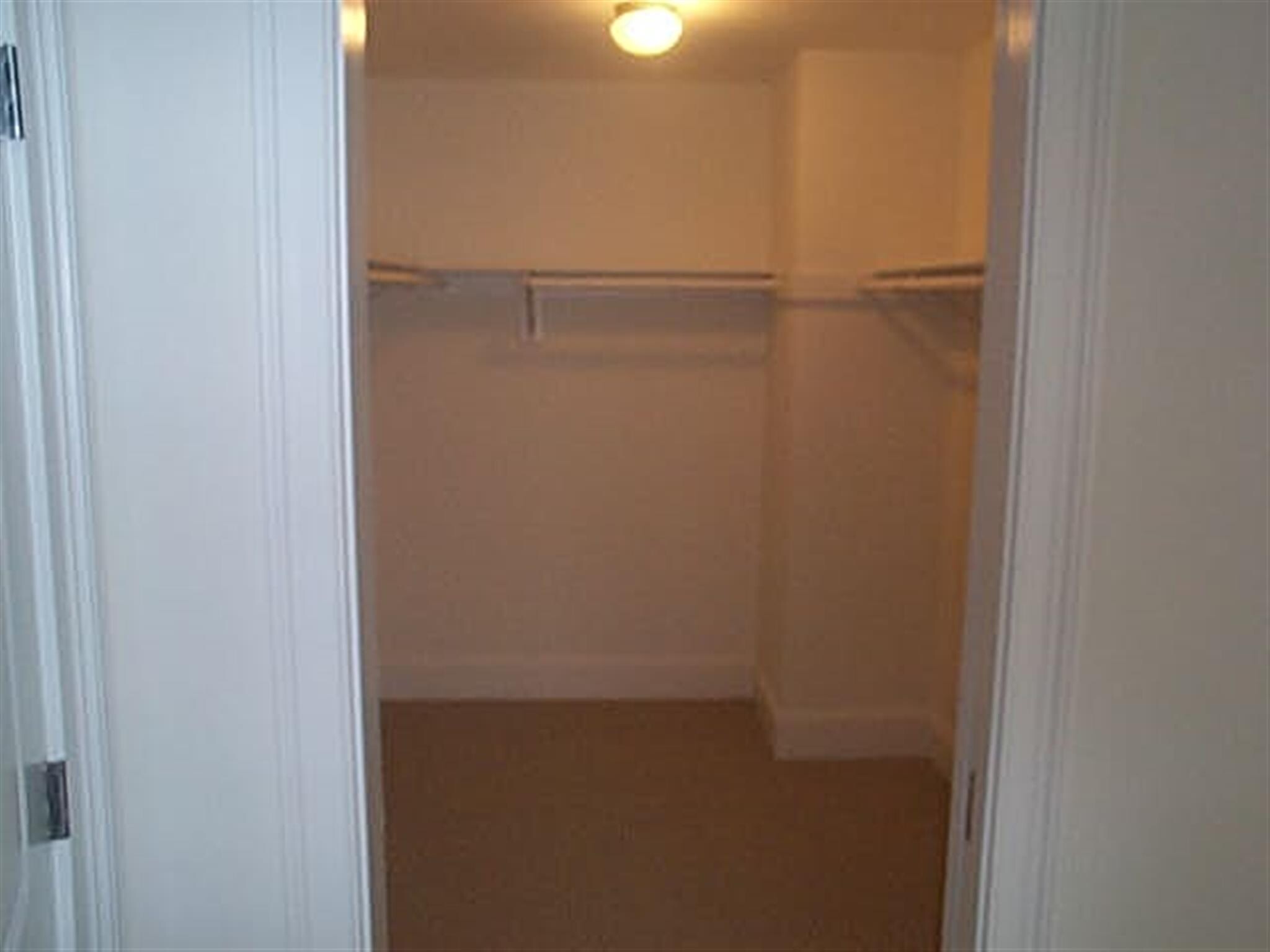 Building Photo - 165 Beacon St