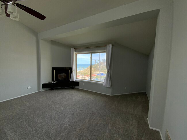 Building Photo - 135 S Sierra Ave