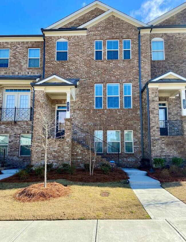 Primary Photo - 3975 Redwood Dr