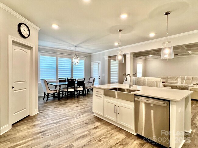 Building Photo - 1326 Ashe Mdw Dr