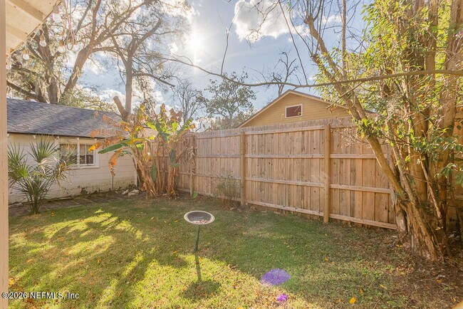 Building Photo - 1072 Brown St