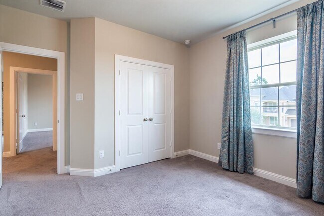 Building Photo - 31226 Shady Arbor Ln