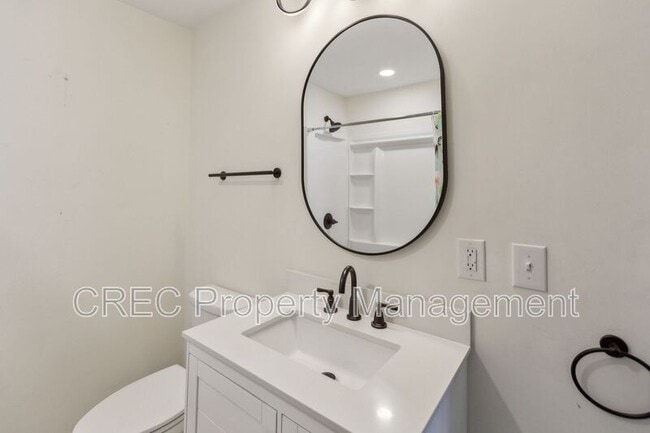 Building Photo - 2925 Alabama Dr