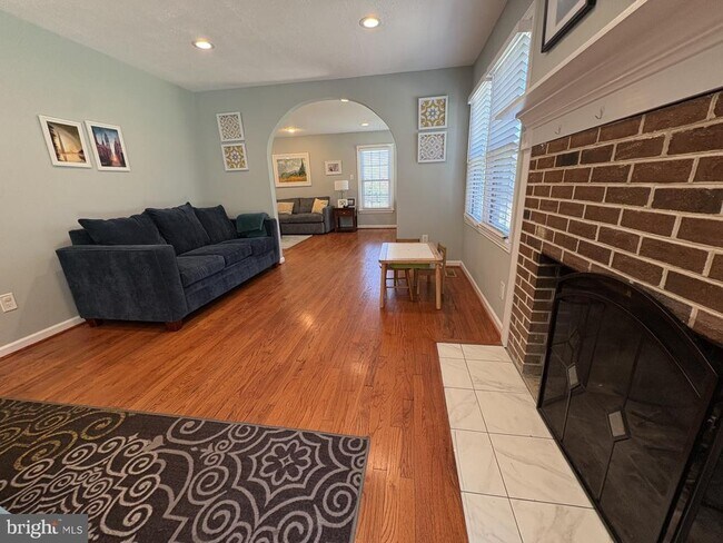 Building Photo - 9926 Tartan Ct