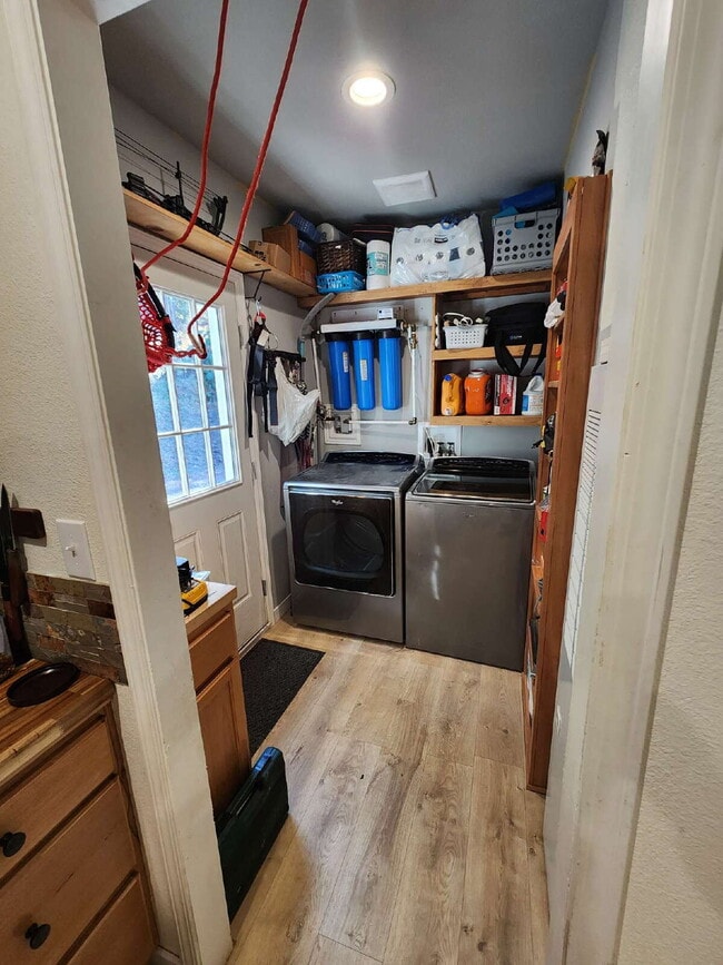 Building Photo - 3BR, 2BTH in Post Falls Above The Fog