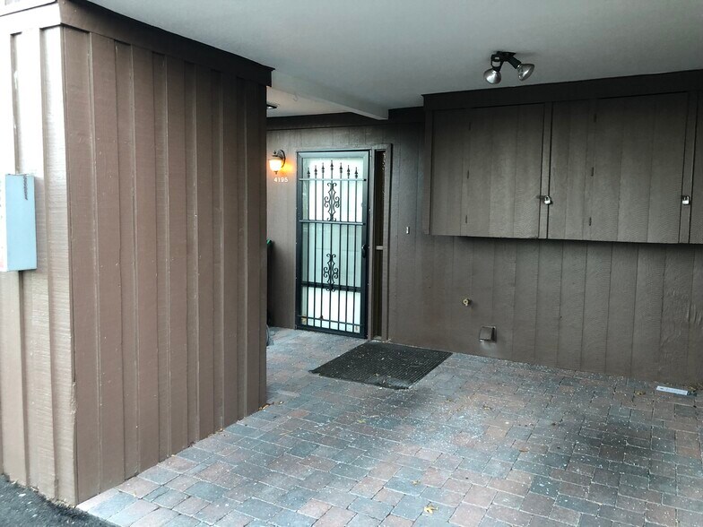 Building Photo - 4195 Baker Ln