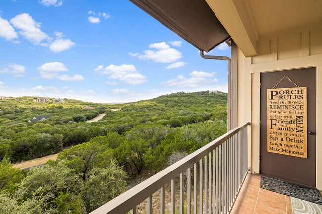 Building Photo - 18004 Edgewood Way