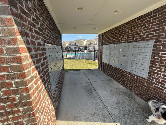 Building Photo - 1133 Braybrooke Pl