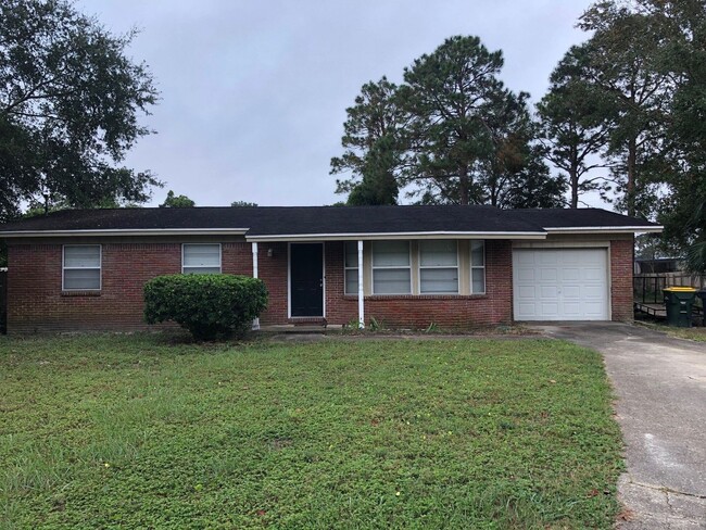 Primary Photo - 3bed/2bath Single Family Home