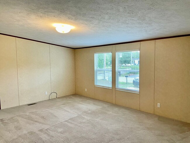Building Photo - 3 Bedroom 2 Bathroom-Manufactured Home In Shallotte NC