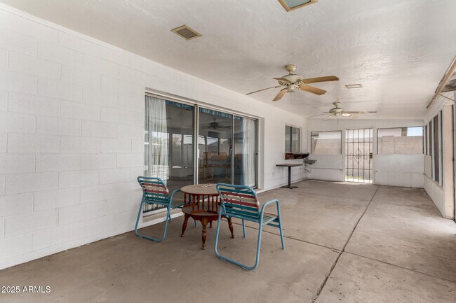 Building Photo - 5809 W Yucca St