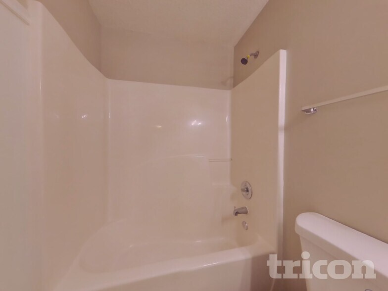 Building Photo - 3447 Harris Farms Way