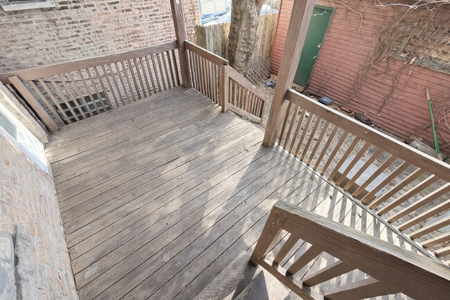 Building Photo - 1945 W Thomas St