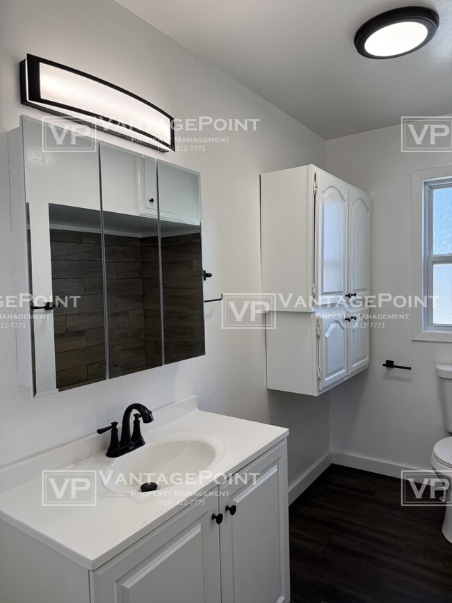 Building Photo - 3604 School Rd