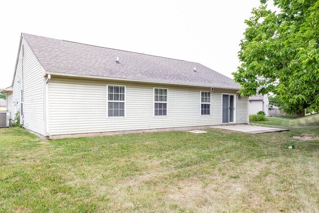 Building Photo - 44 Poplar Ct