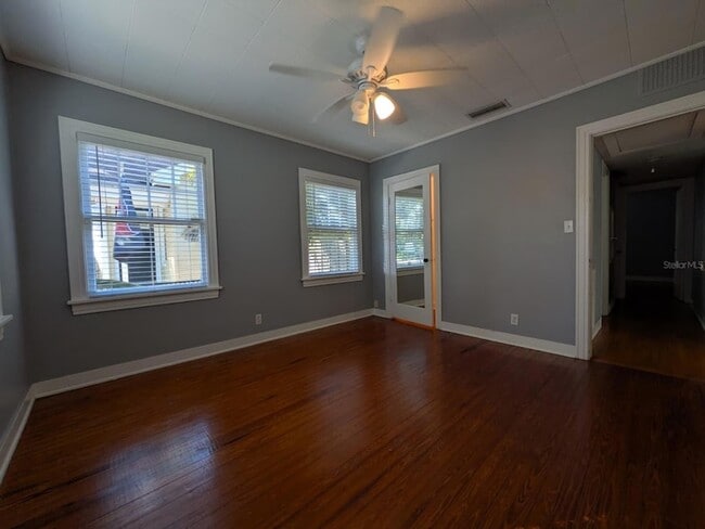 Building Photo - 145 29th Ave N