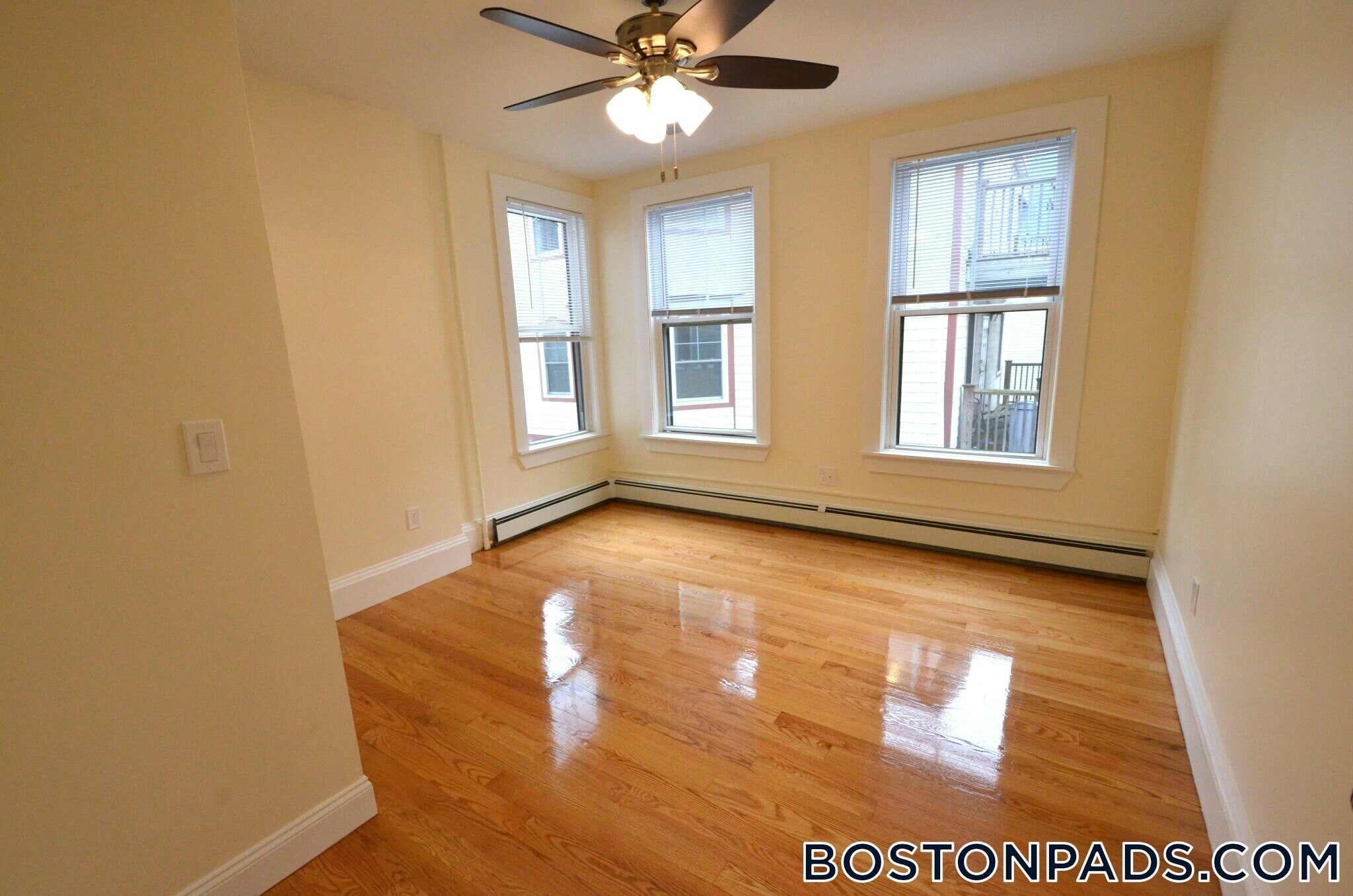 Building Photo - 35 Brookline St