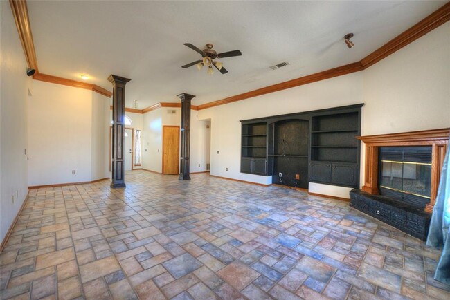 Building Photo - 3117 SW 125th St