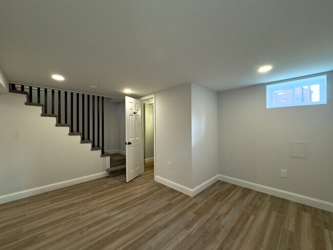 Building Photo - Spacious 3Bed/2Bath Townhome with Modern Amenities and Outdoor Space in Woodlawn MD