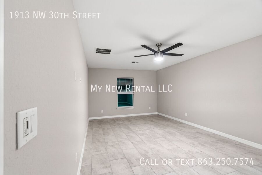 Building Photo - 1913 NW 30th St