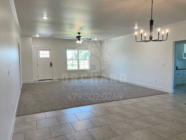 Building Photo - Siloam Springs- Single-Family Home- Spacio...