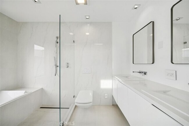 Building Photo - 4607 Perham Rd