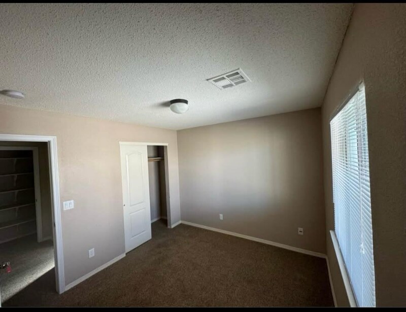 Building Photo - 14263 Hacienda Rock Dr