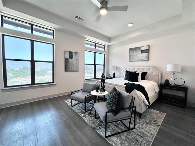 Building Photo - 3330 Oak Grove Ave