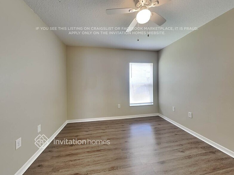 Building Photo - 10109 Deepbrook Dr