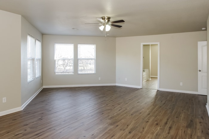 Building Photo - 387 Jasmine Dr