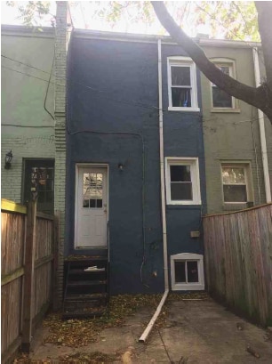 Building Photo - 2318 Hunter St